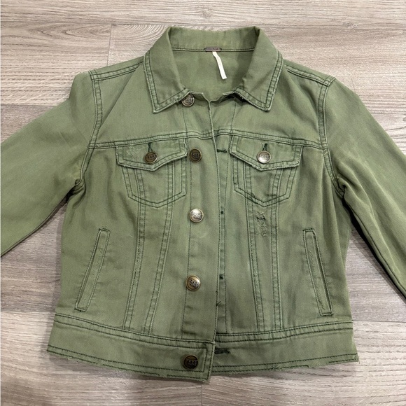 SOLD- Free People Distressed Denim Jacket Green Army Women’s  XS 0 Pretty Little - Picture 4 of 16